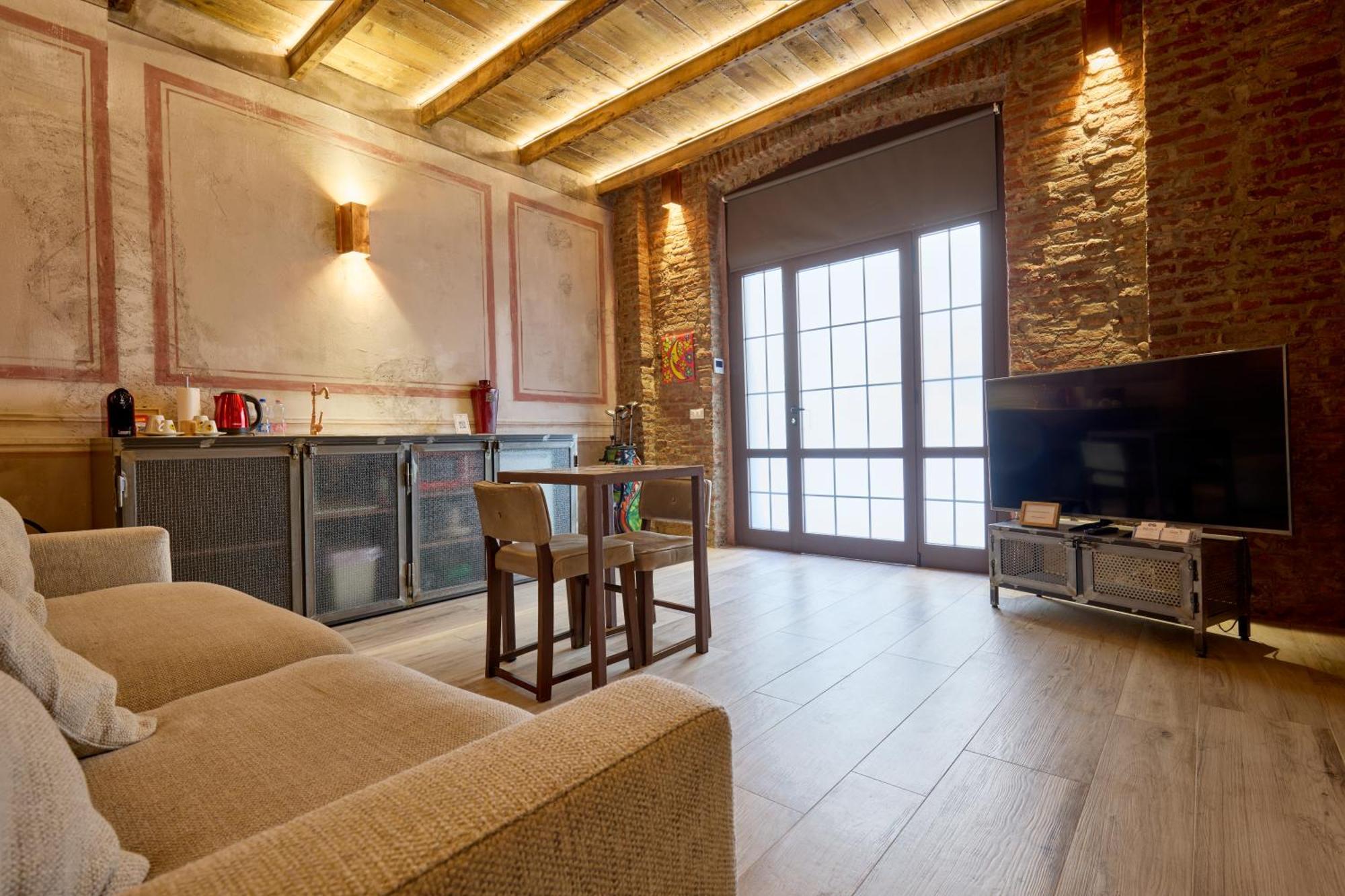 Red Moon-emme Loft * Milan